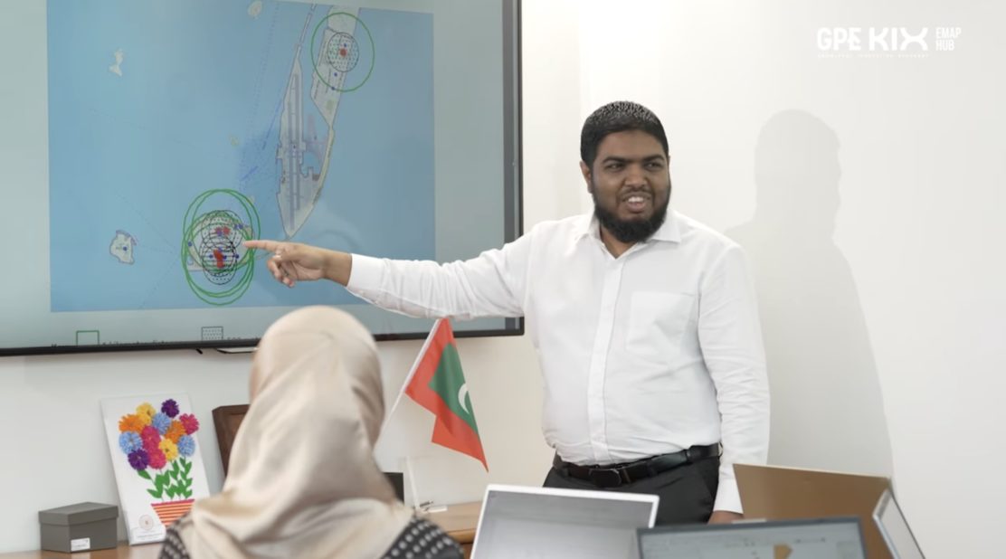 Educational planners in the Maldives using geospatial data software to improve access to education across the islands. Credit: GPE KIX EMAP